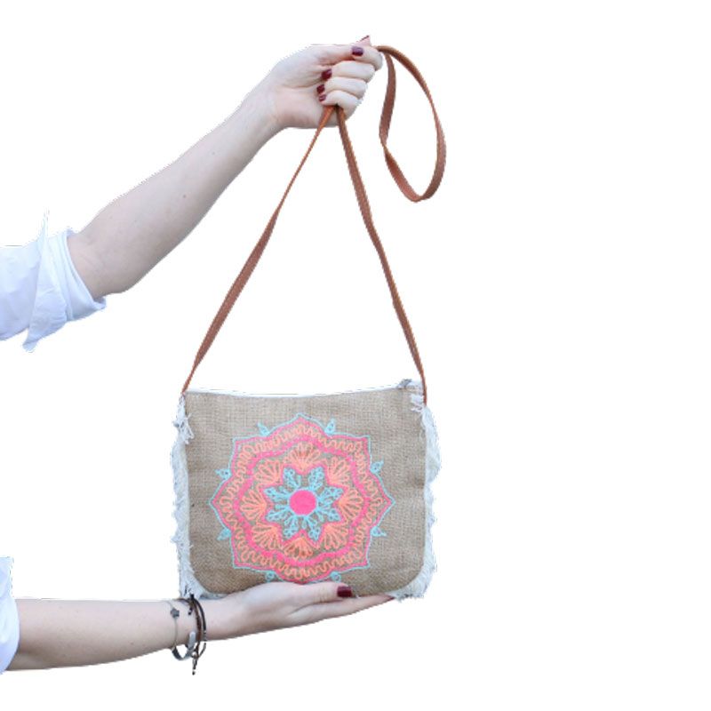 Bolso con flecos - Bordado Mandela